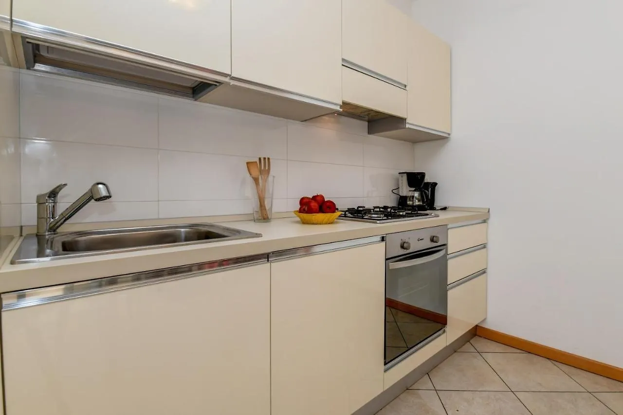 Apartment 8 Garden Vistalago Toscolano Maderno Italy